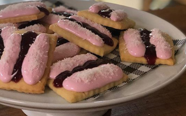 Arnotts Has Released Their Recipe For Iced Vovo Biscuits For Some Diy Baking 5500