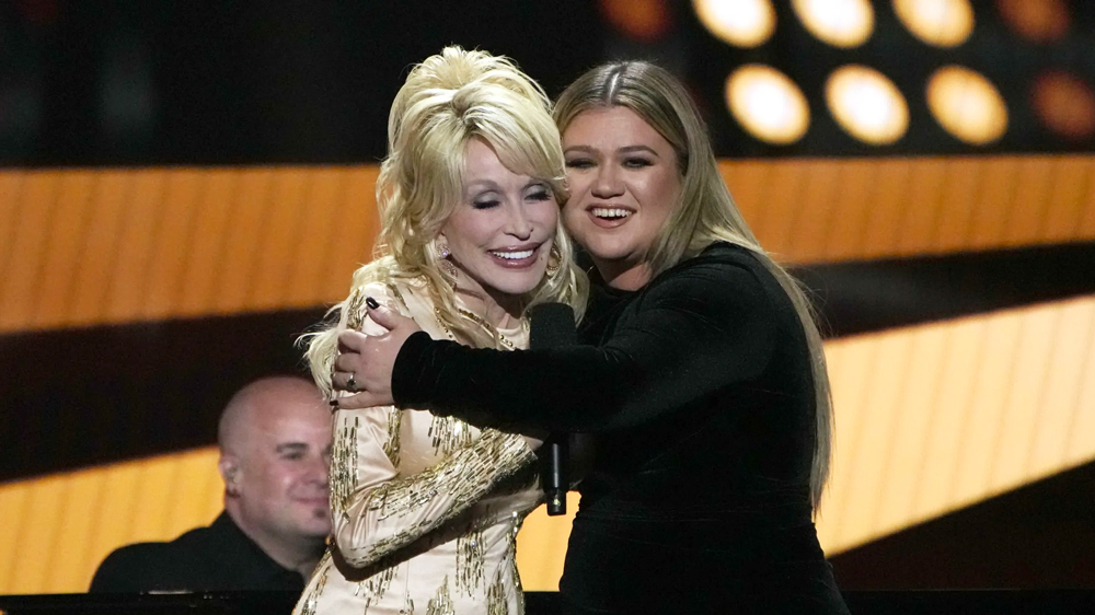 Dolly Parton And Kelly Clarkson Team Up For New Twist On Iconic 9 To 5